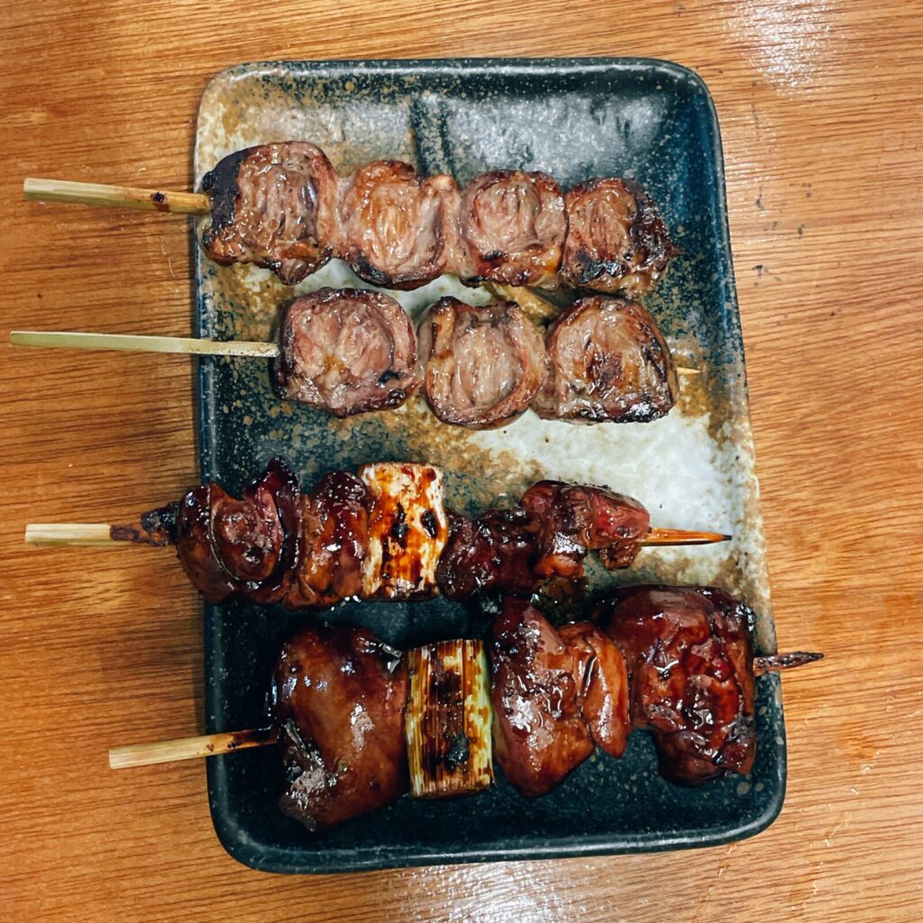 阿佐ヶ谷「阿佐立ち」串焼き鳥レバーとハツ