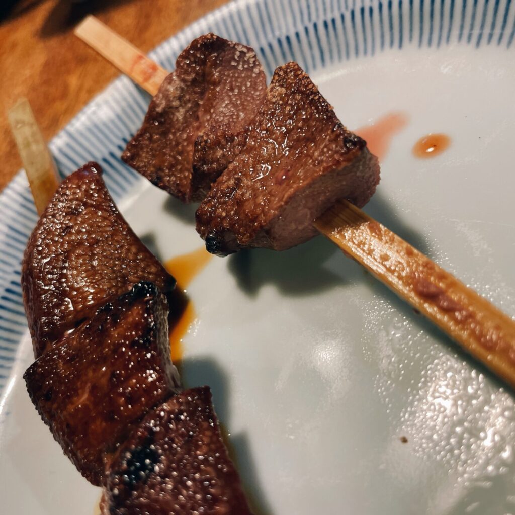 巣鴨「煮込 千成 本店」モツ焼レバ