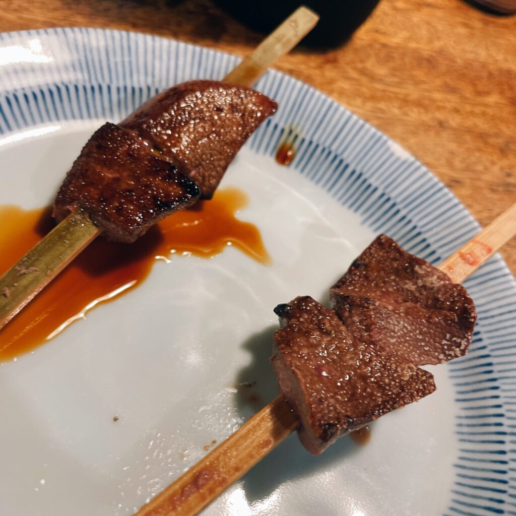 巣鴨「煮込 千成 本店」モツ焼レバ