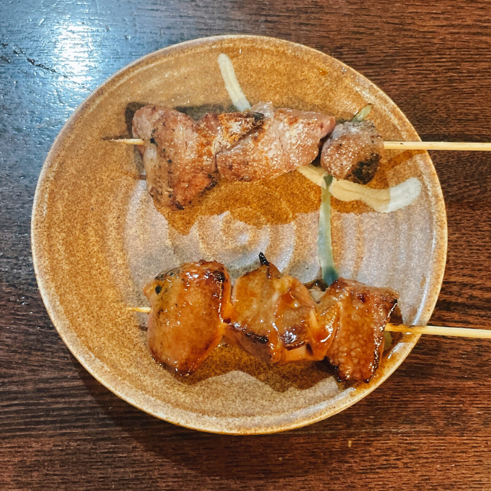 高円寺「やきとん長良」串焼きレバー