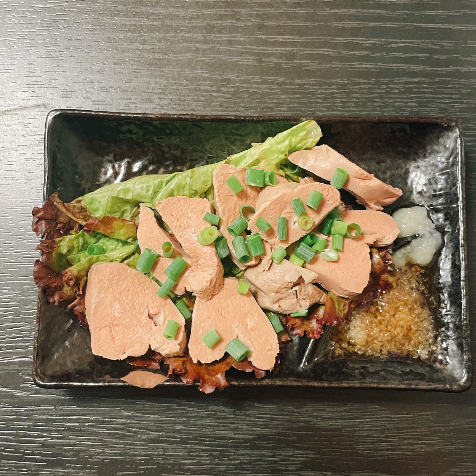 西武新宿「遊食遊呑 おたんとさん。」10秒レバ刺し[豚]