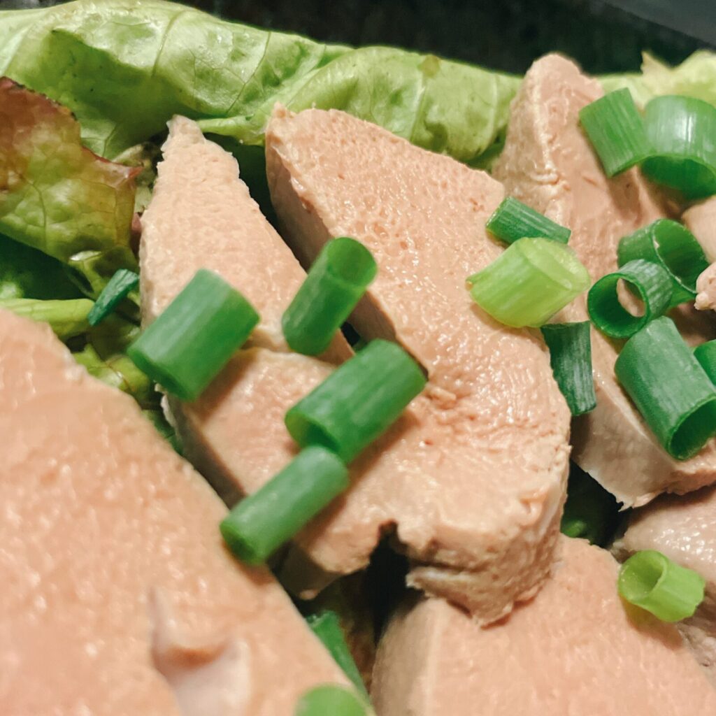 西武新宿「遊食遊呑 おたんとさん。」10秒レバ刺し[豚]