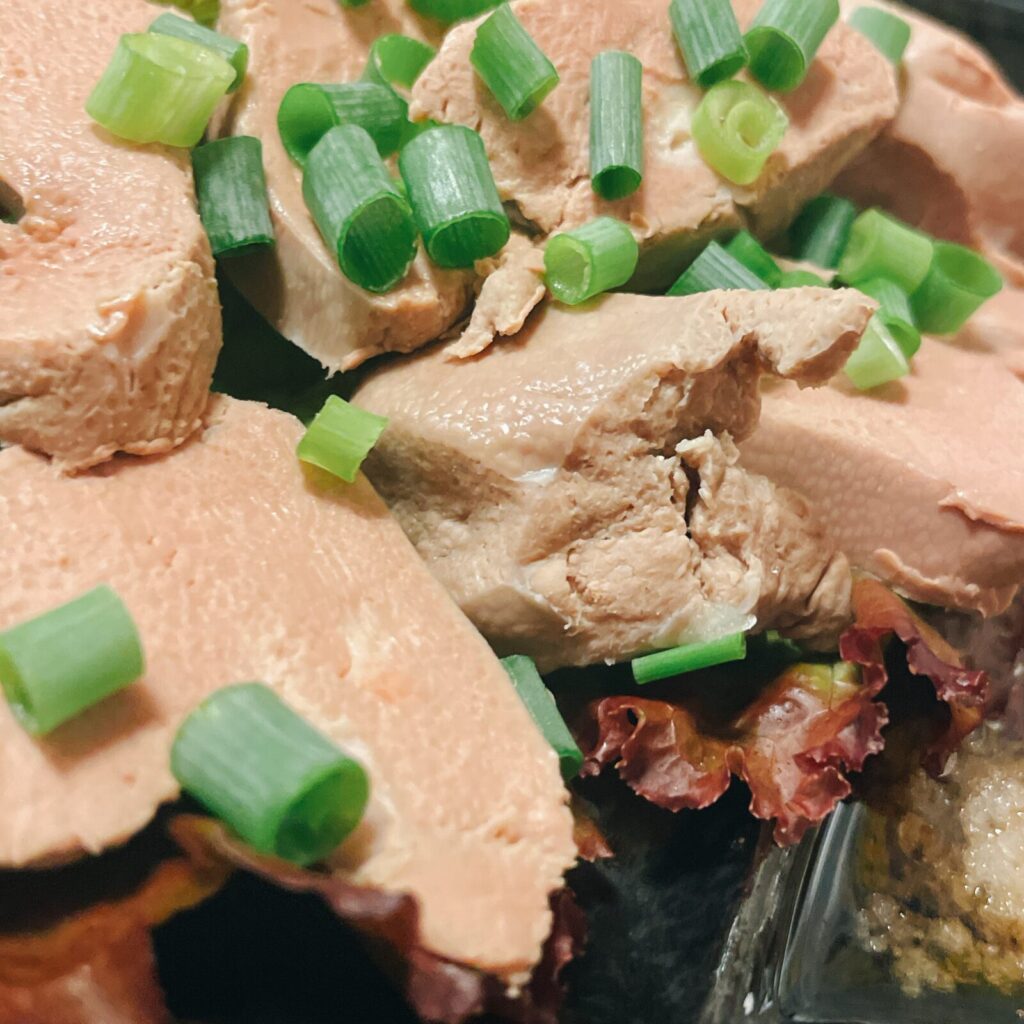 西武新宿「遊食遊呑 おたんとさん。」10秒レバ刺し[豚]