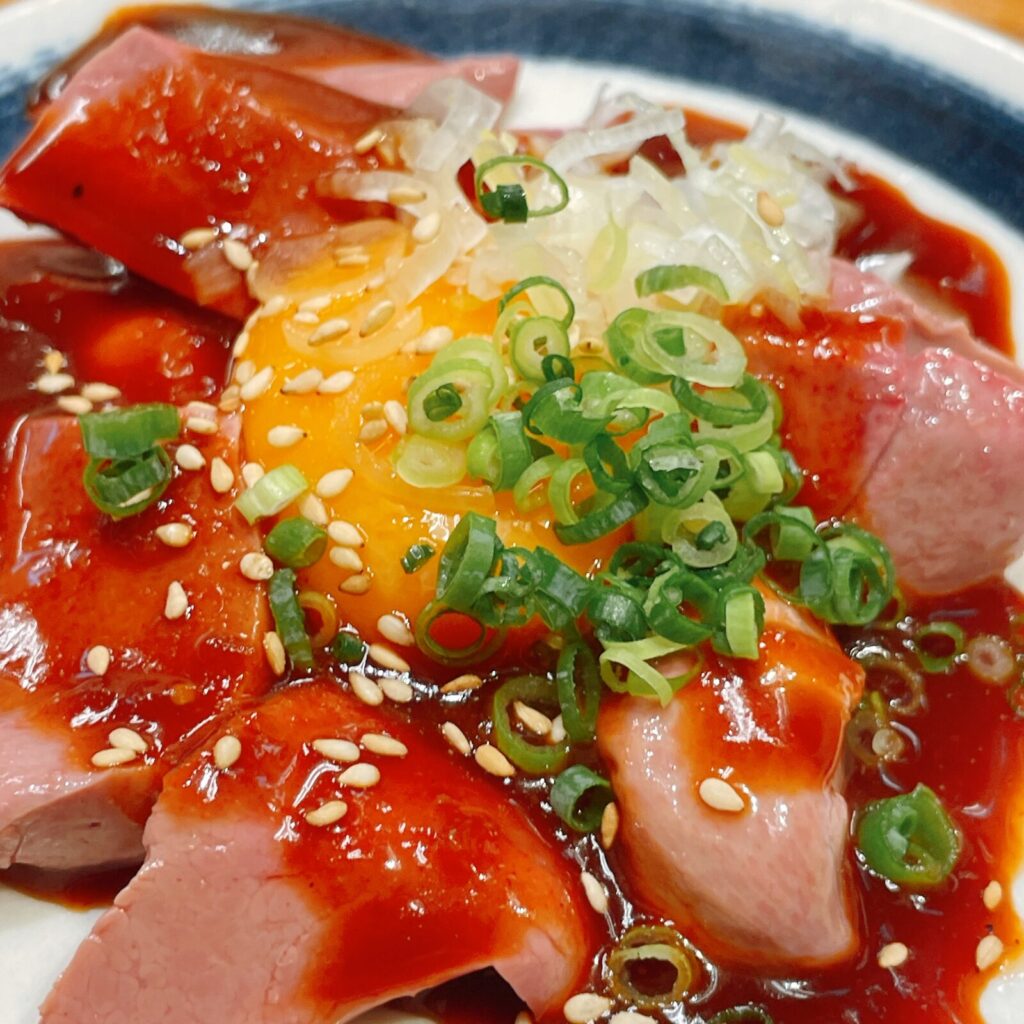 池袋「もつ焼きパラダイス富士」レバユッケ