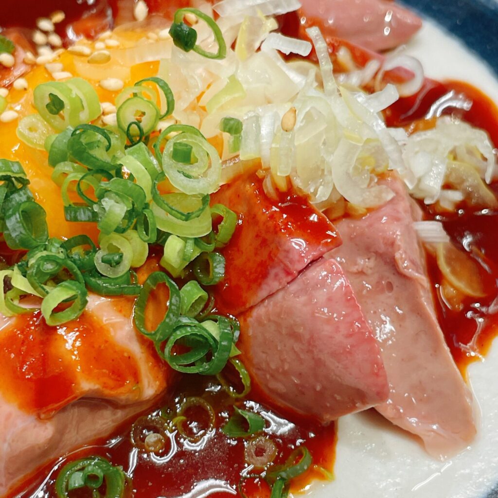 池袋「もつ焼きパラダイス富士」レバユッケ