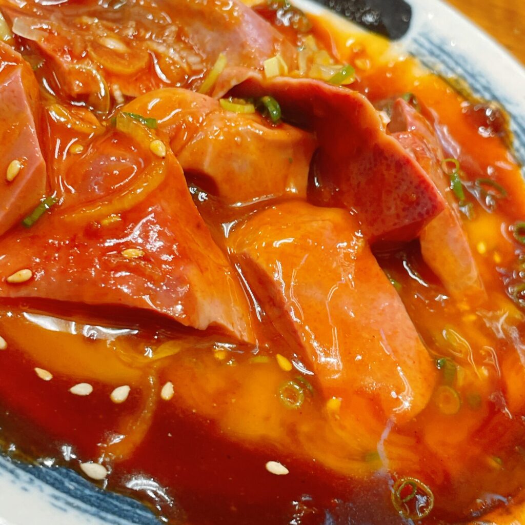 池袋「もつ焼きパラダイス富士」レバユッケ