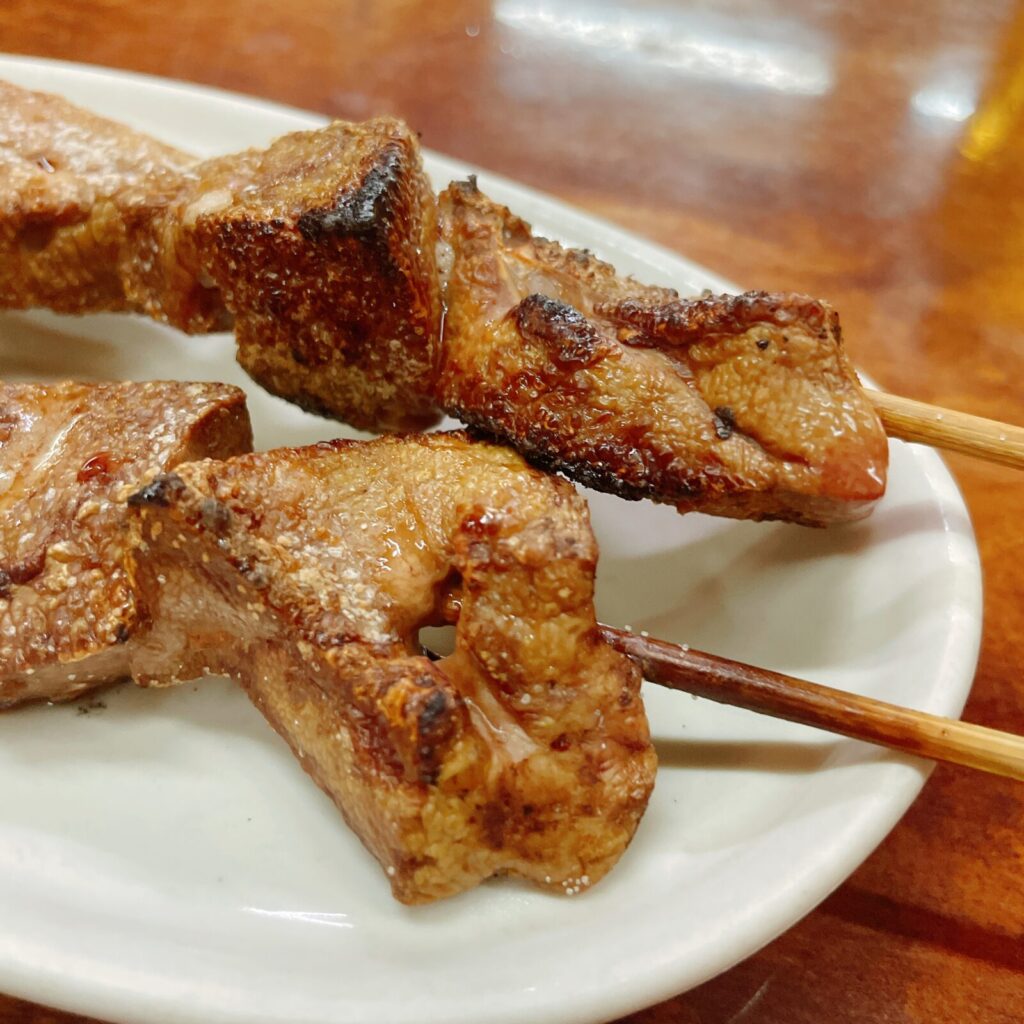 池袋「豊田屋」やきとん レバー串