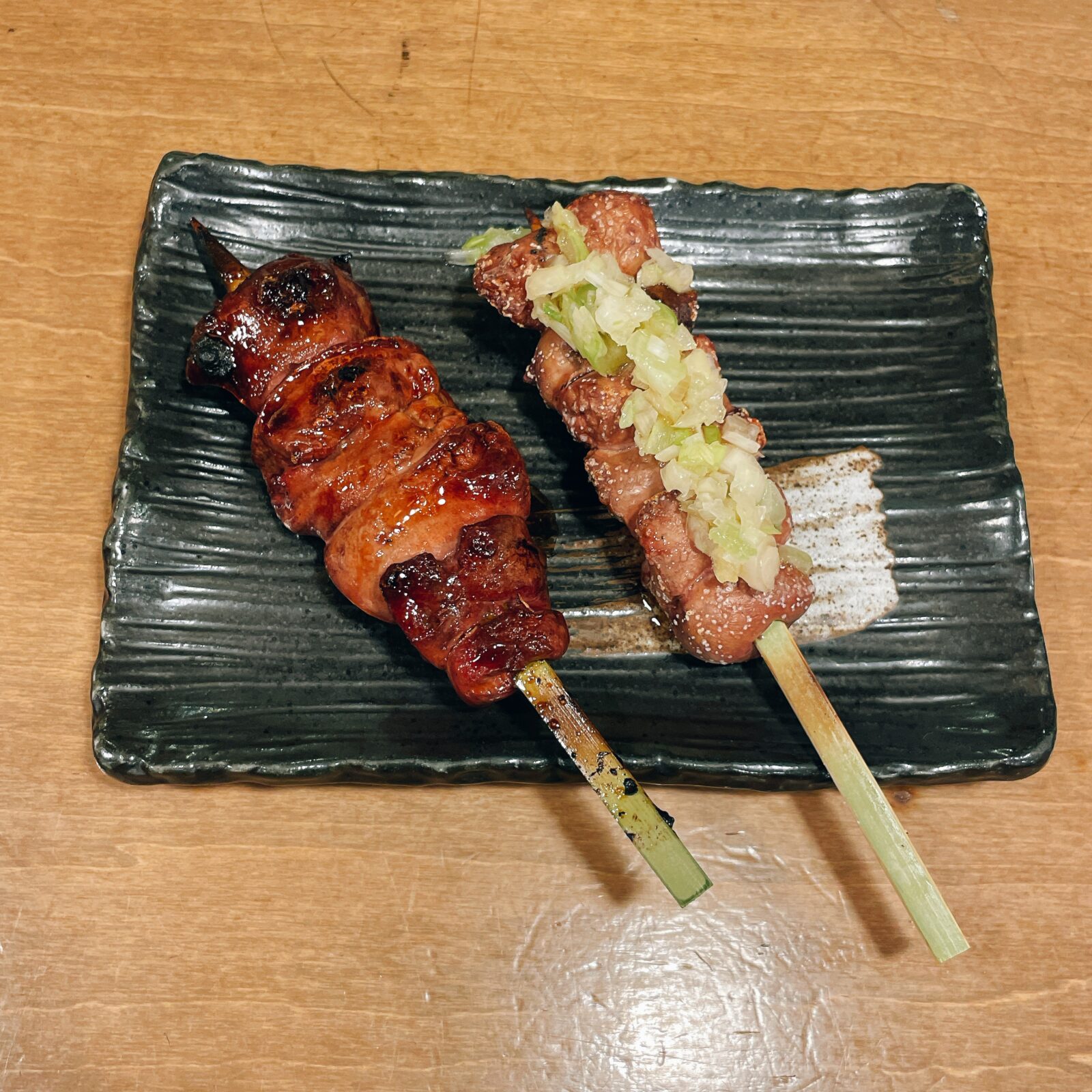池袋「しょうちゃん」焼き鳥レバー串・白レバー串