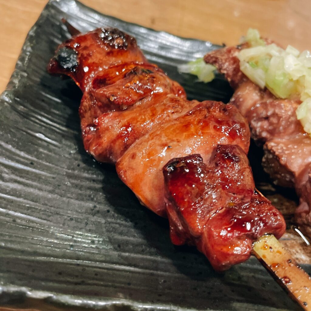 池袋「しょうちゃん」焼き鳥レバー串・白レバー串