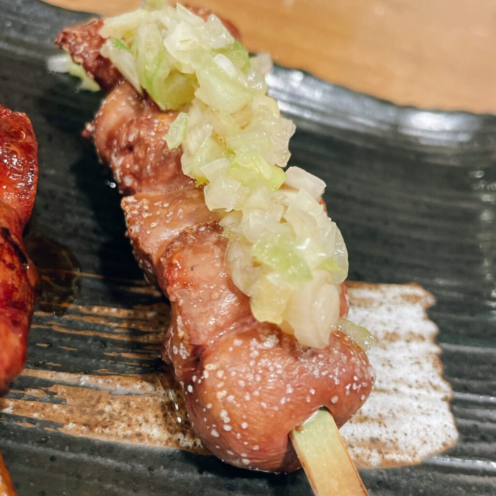 池袋「しょうちゃん」焼き鳥レバー串・白レバー串