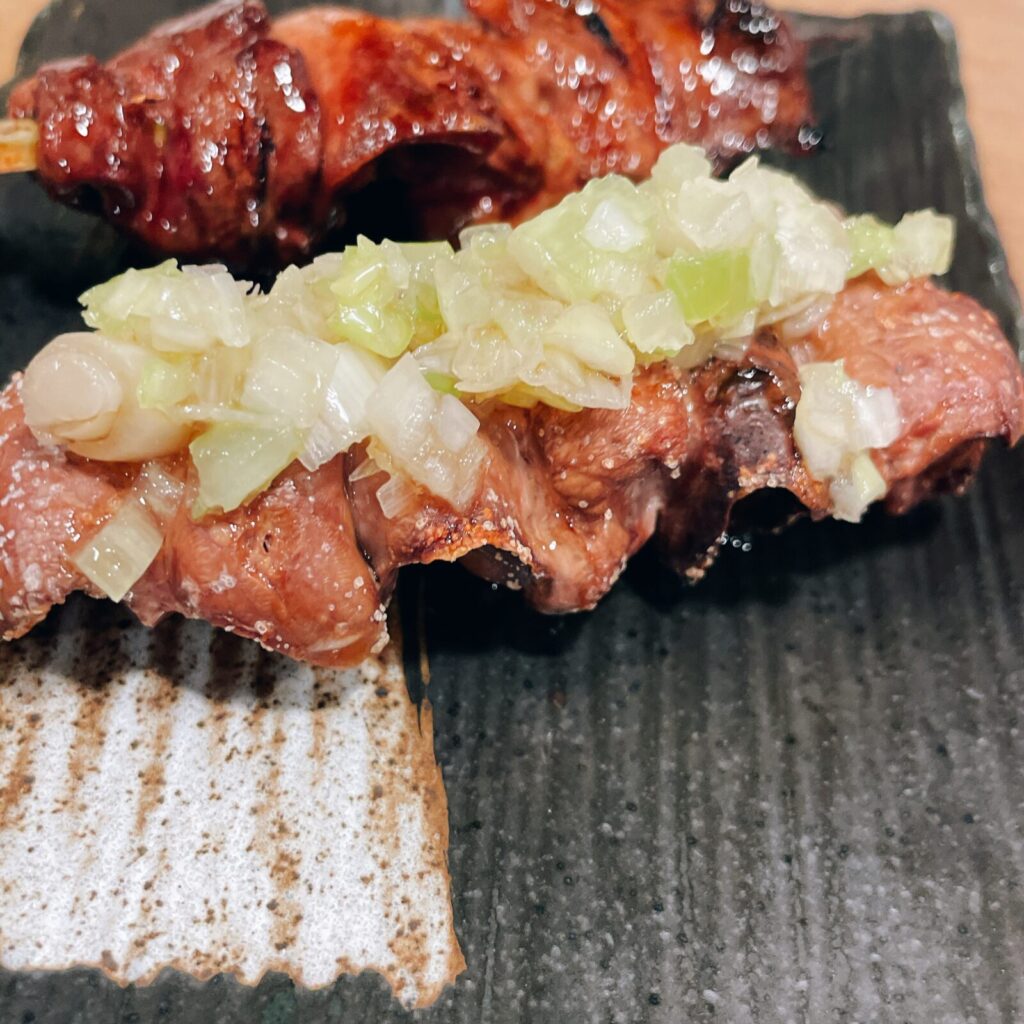 池袋「しょうちゃん」焼き鳥レバー串・白レバー串