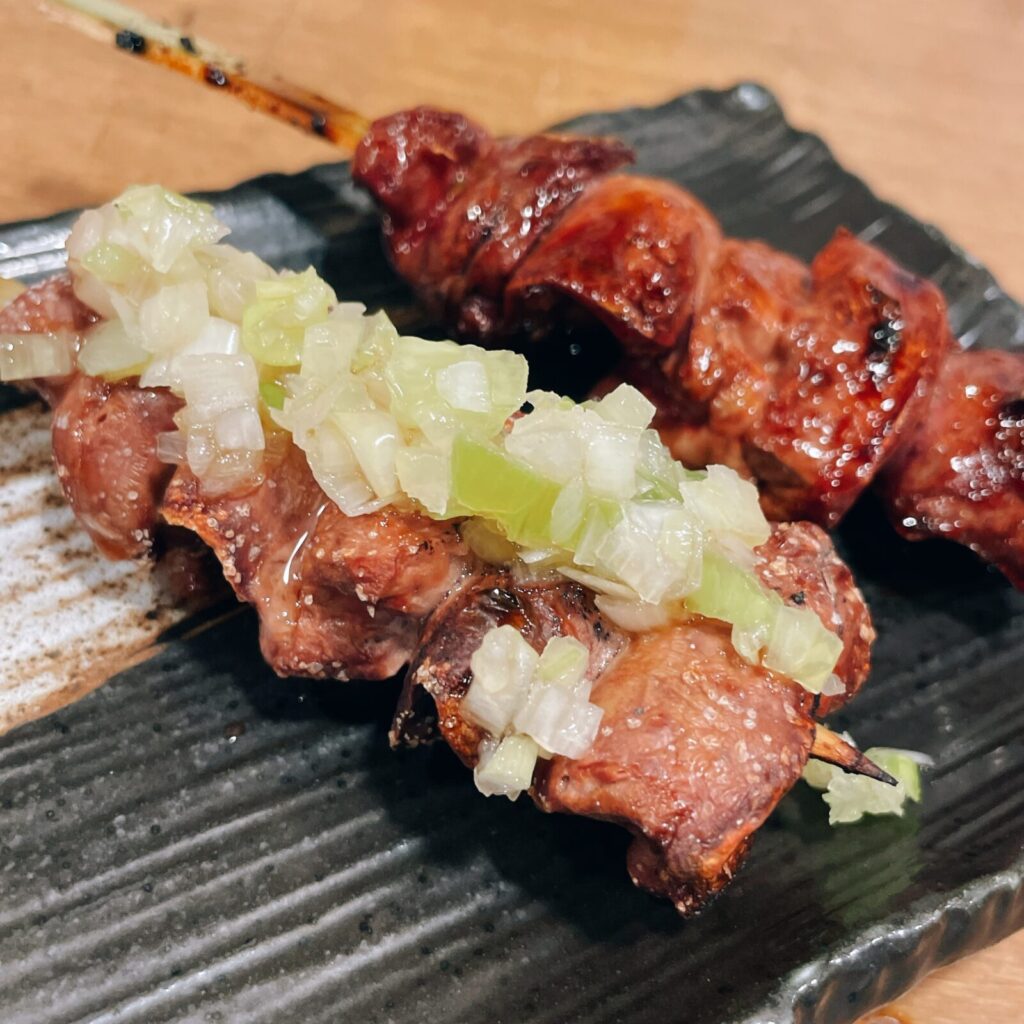池袋「しょうちゃん」焼き鳥レバー串・白レバー串