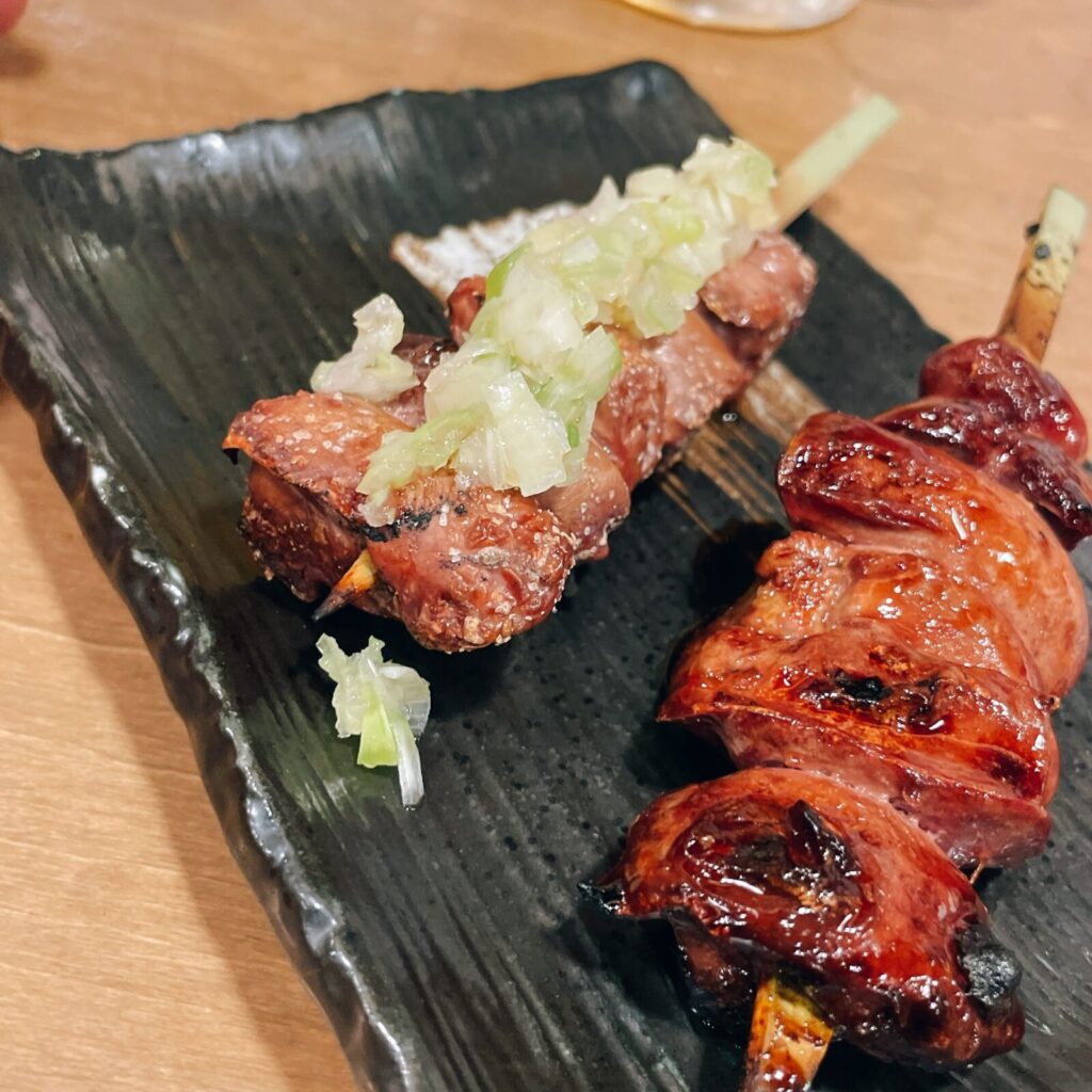 池袋「しょうちゃん」焼き鳥レバー串・白レバー串
