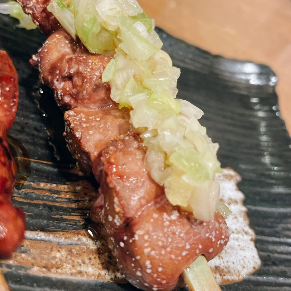池袋「しょうちゃん」焼き鳥レバー串・白レバー串
