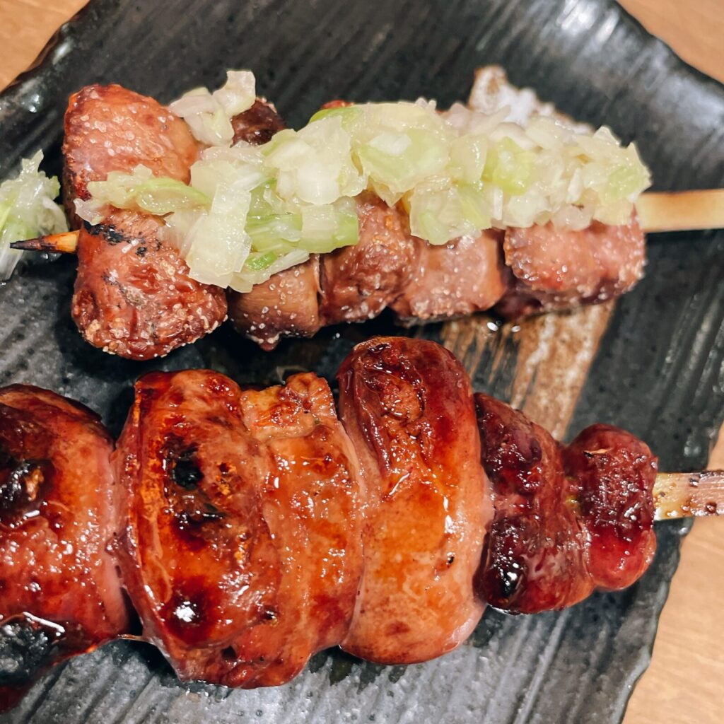 池袋「しょうちゃん」焼き鳥レバー串・白レバー串