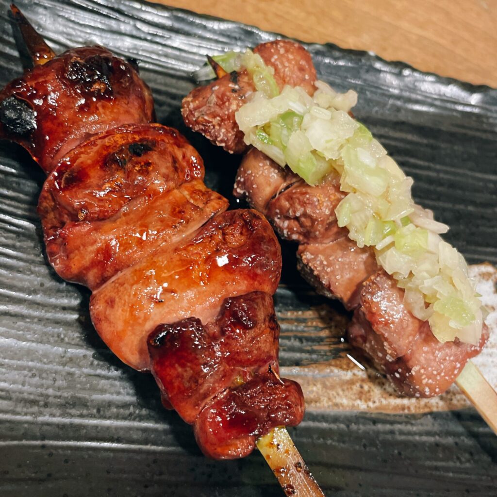 池袋「しょうちゃん」焼き鳥レバー串・白レバー串