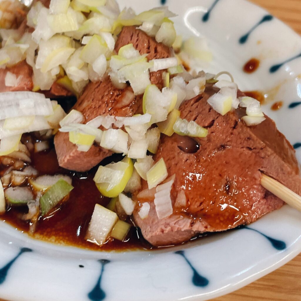 池袋「五の五」豚レバ刺し串