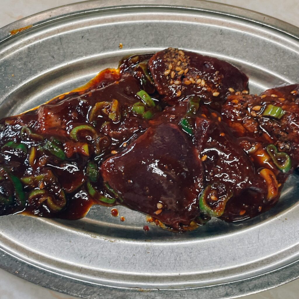 堀切菖蒲園「富吉」牛レバ焼き