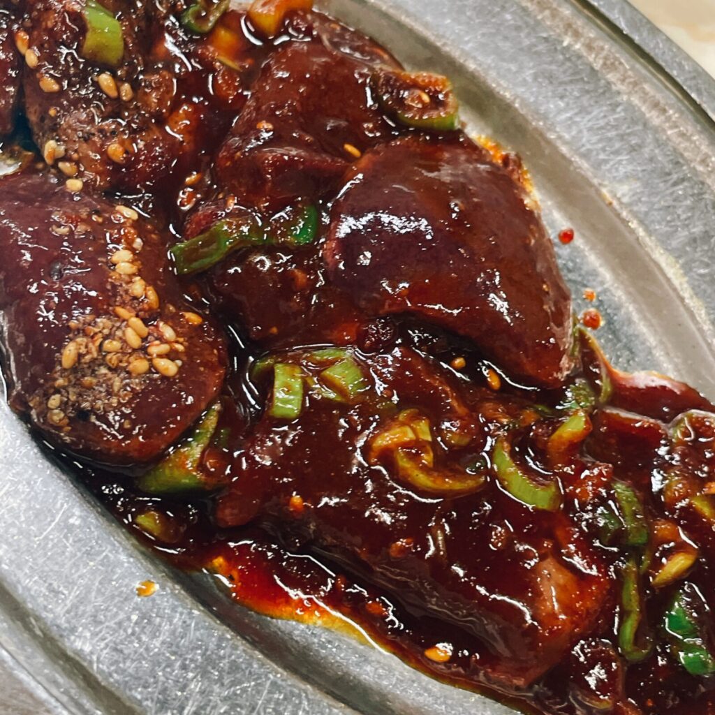 堀切菖蒲園「富吉」牛レバ焼き