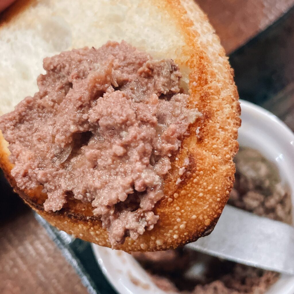 ひばりヶ丘「てるてる」白レバーのパテ