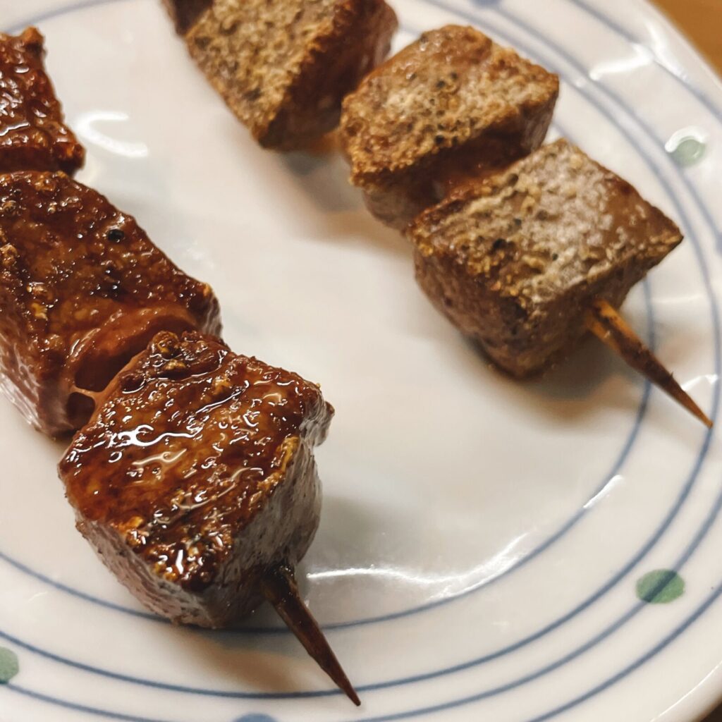 池袋「千登利」やきとん 豚レバー串