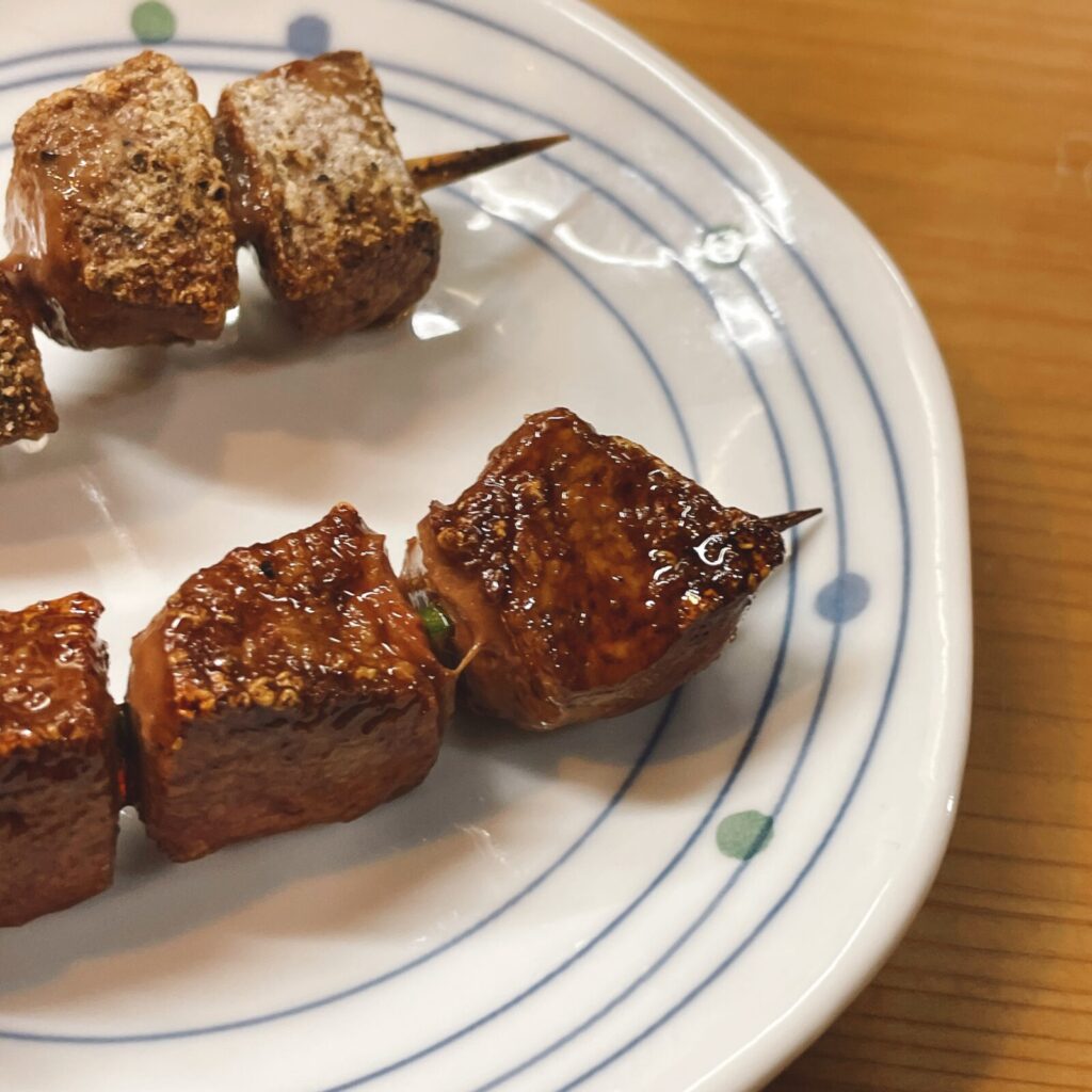 池袋「千登利」やきとん 豚レバー串