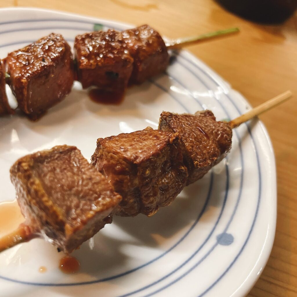 池袋「千登利」やきとん 豚レバー串