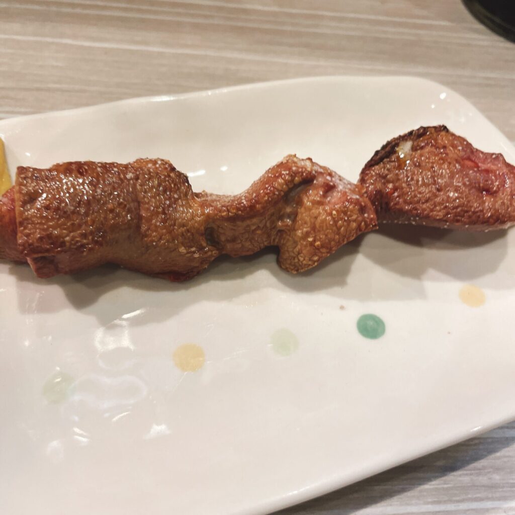 池袋「もつ焼男体山」豚レバー串