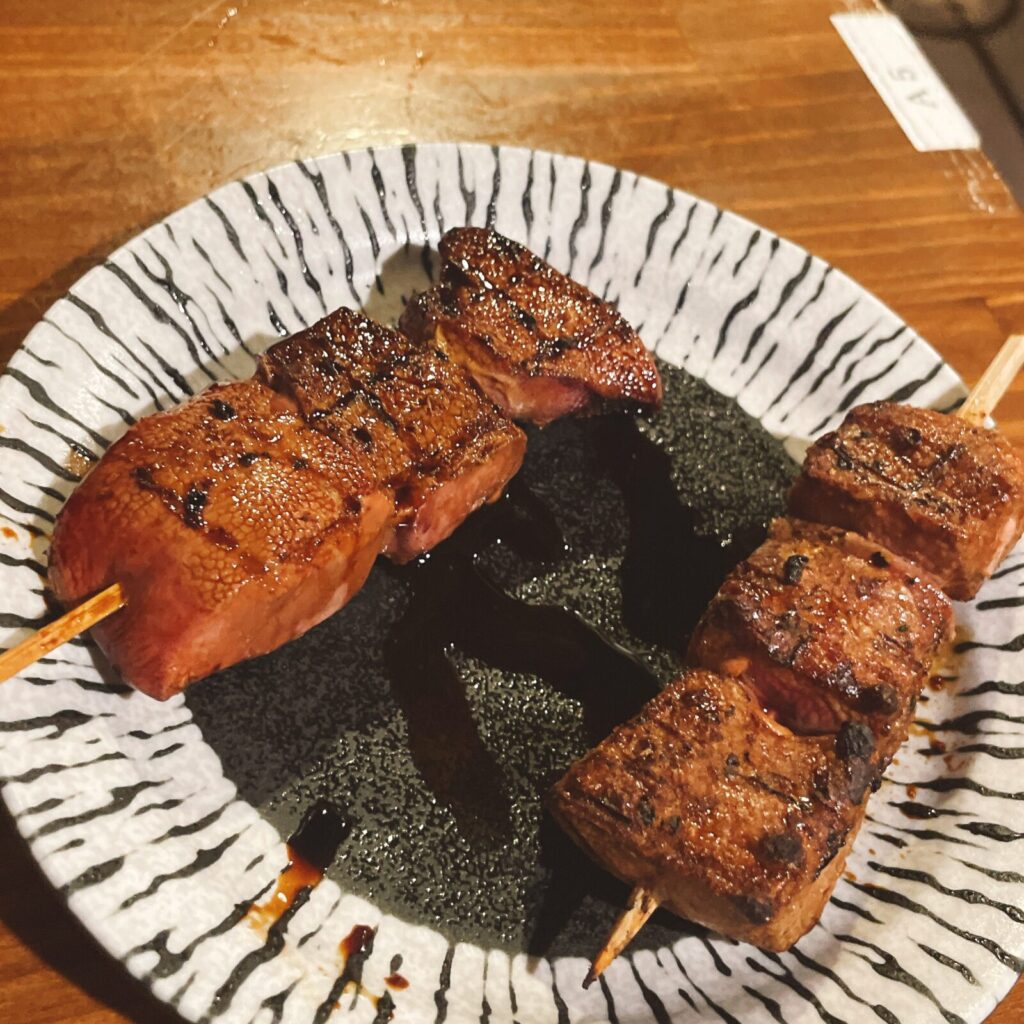 高田馬場「もつ焼きばん」もつ焼きレバー串