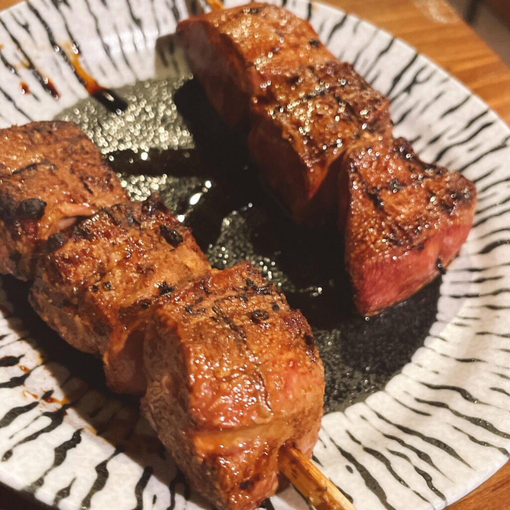 高田馬場「もつ焼きばん」もつ焼きレバー串