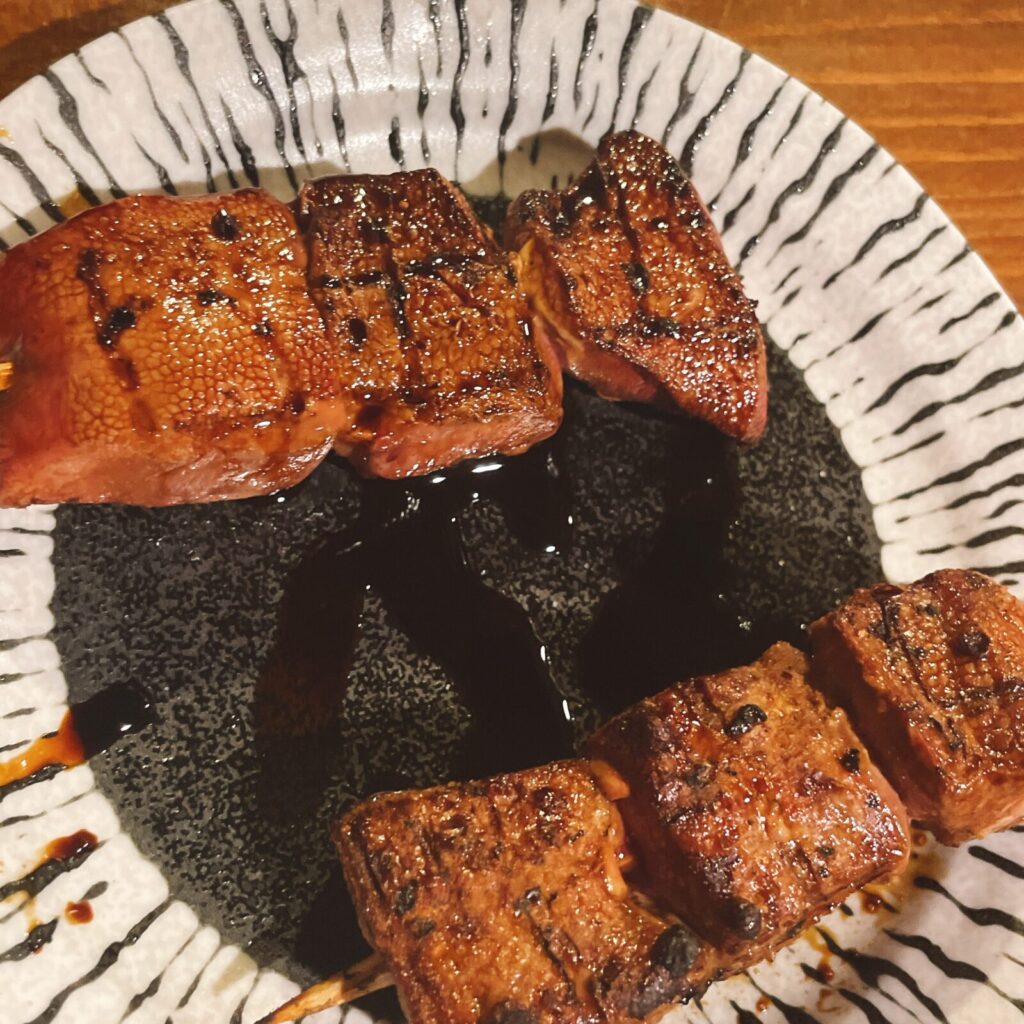 高田馬場「もつ焼きばん」もつ焼きレバー串