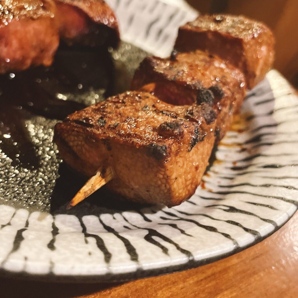 高田馬場「もつ焼きばん」もつ焼きレバー串