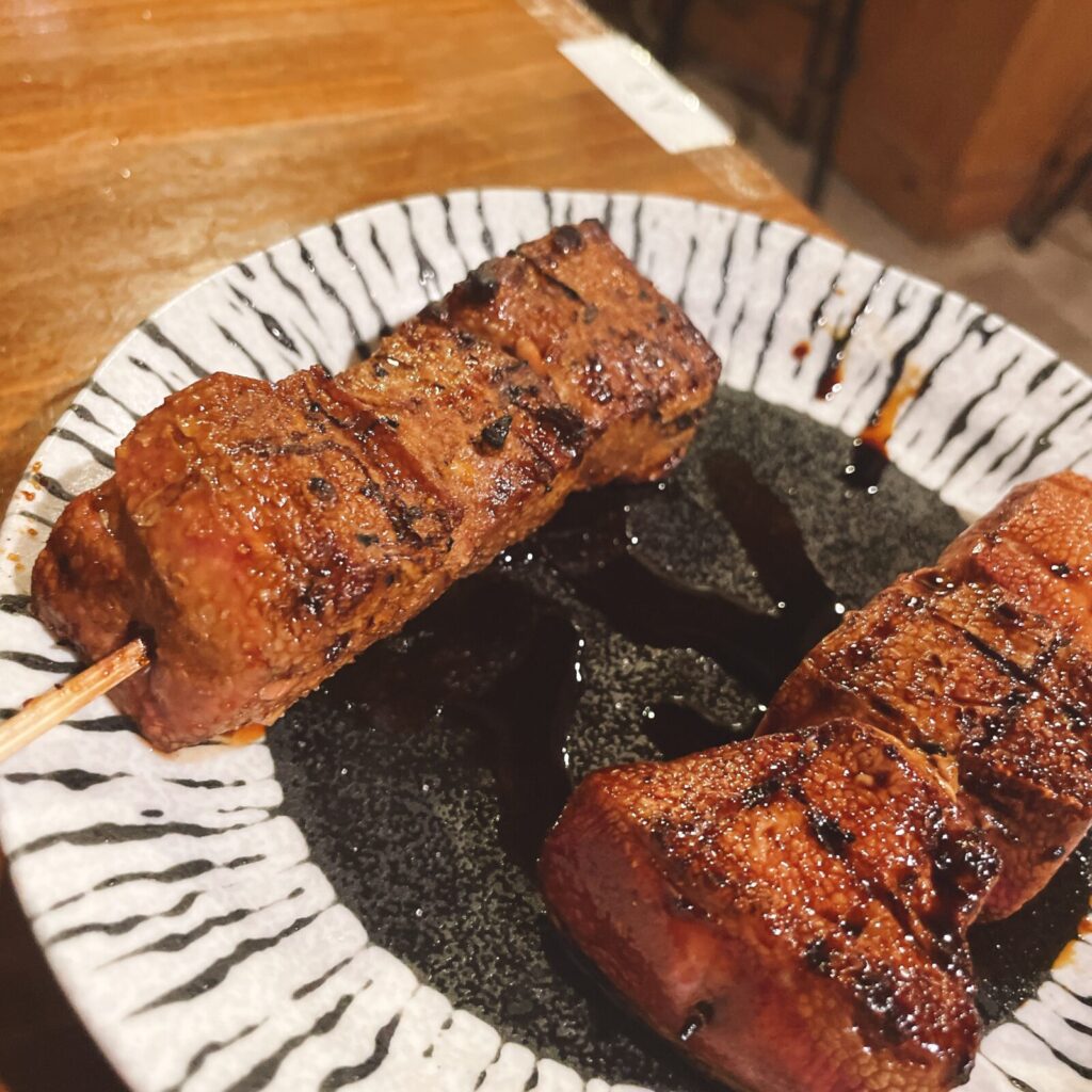 高田馬場「もつ焼きばん」もつ焼きレバー串