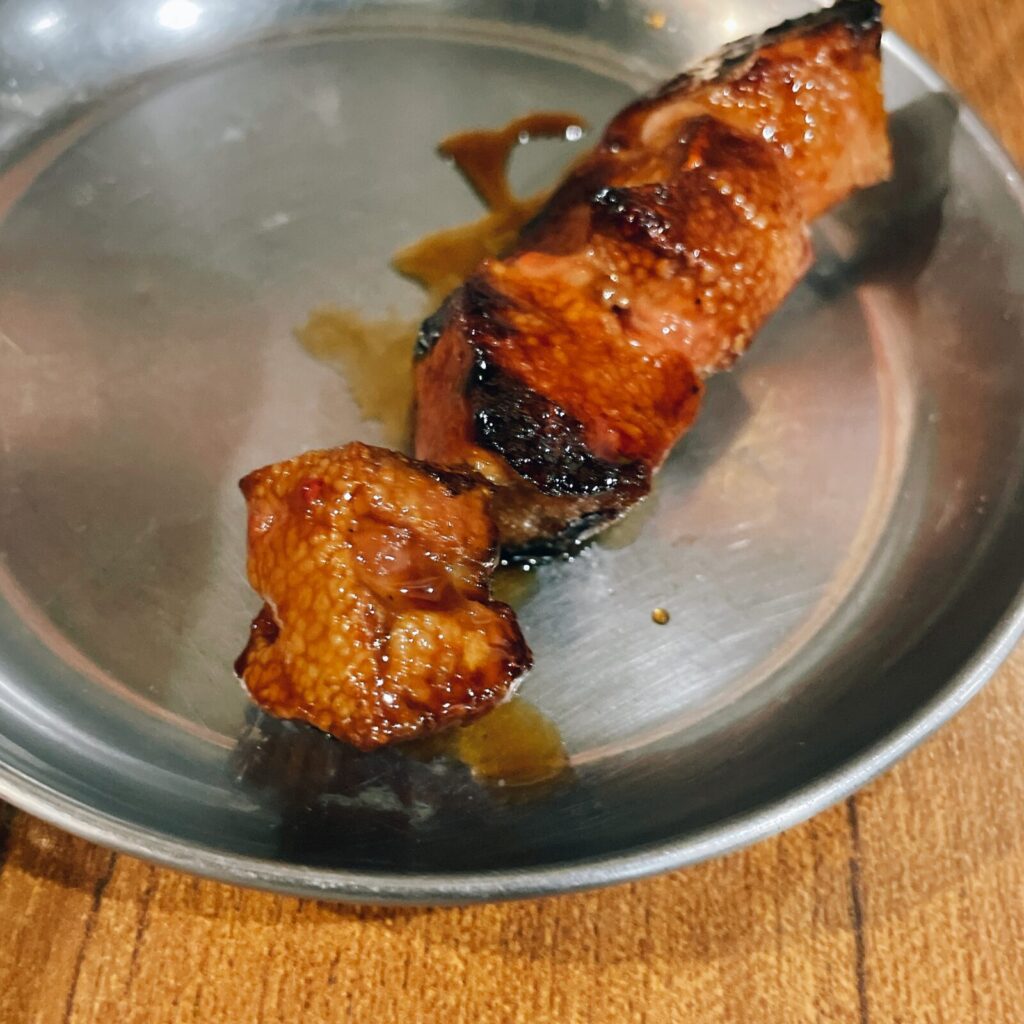 池袋「新橋やきとん」串レバー