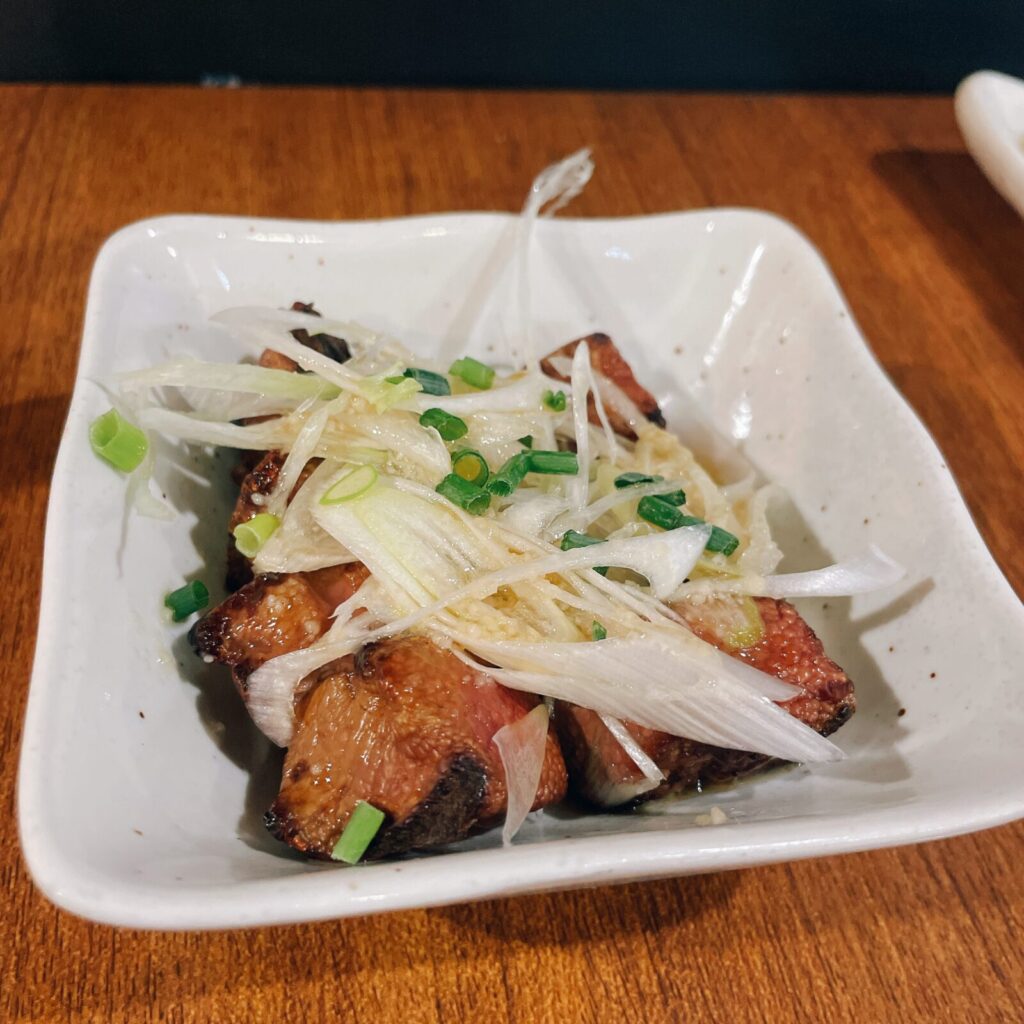 池袋「新橋やきとん」レバテキ