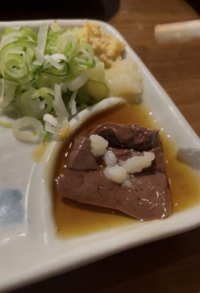 高田馬場 もつ焼きばんの馬レバ刺し