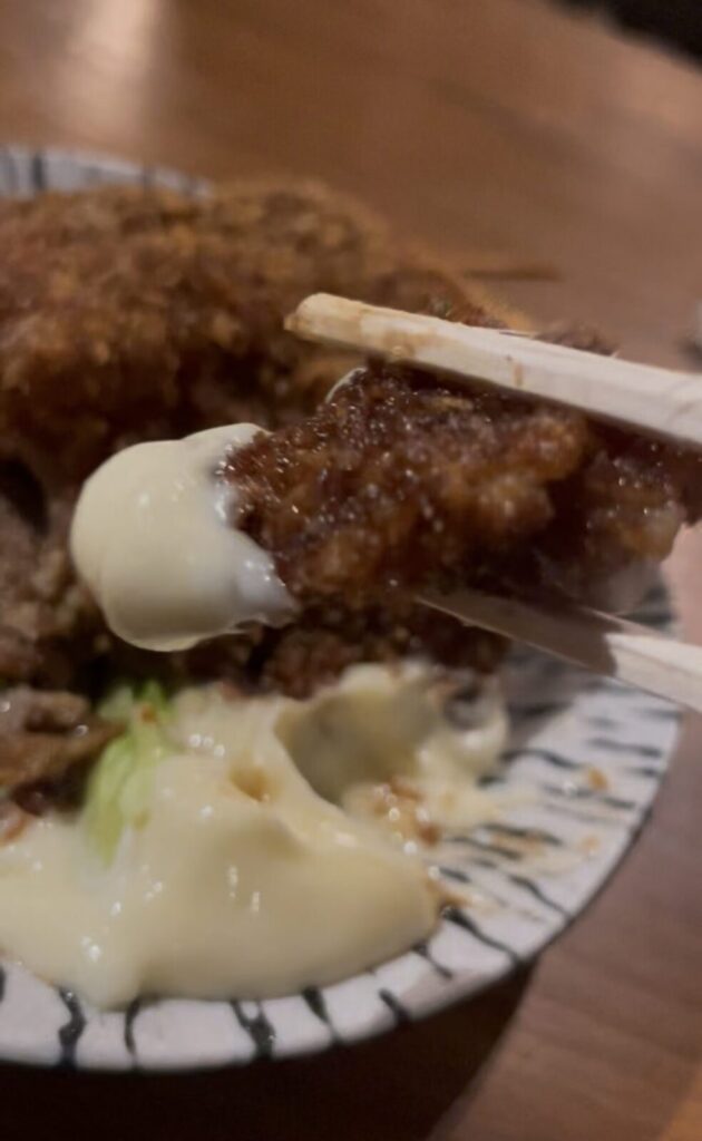 高田馬場 もつ焼きばんのレバカツ