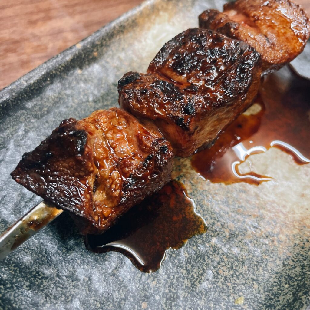 池袋「三福」やきとんレバー串