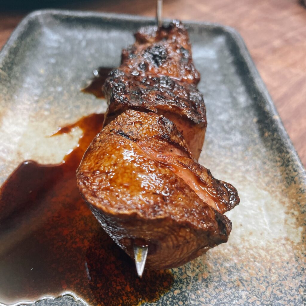 池袋「三福」やきとんレバー串