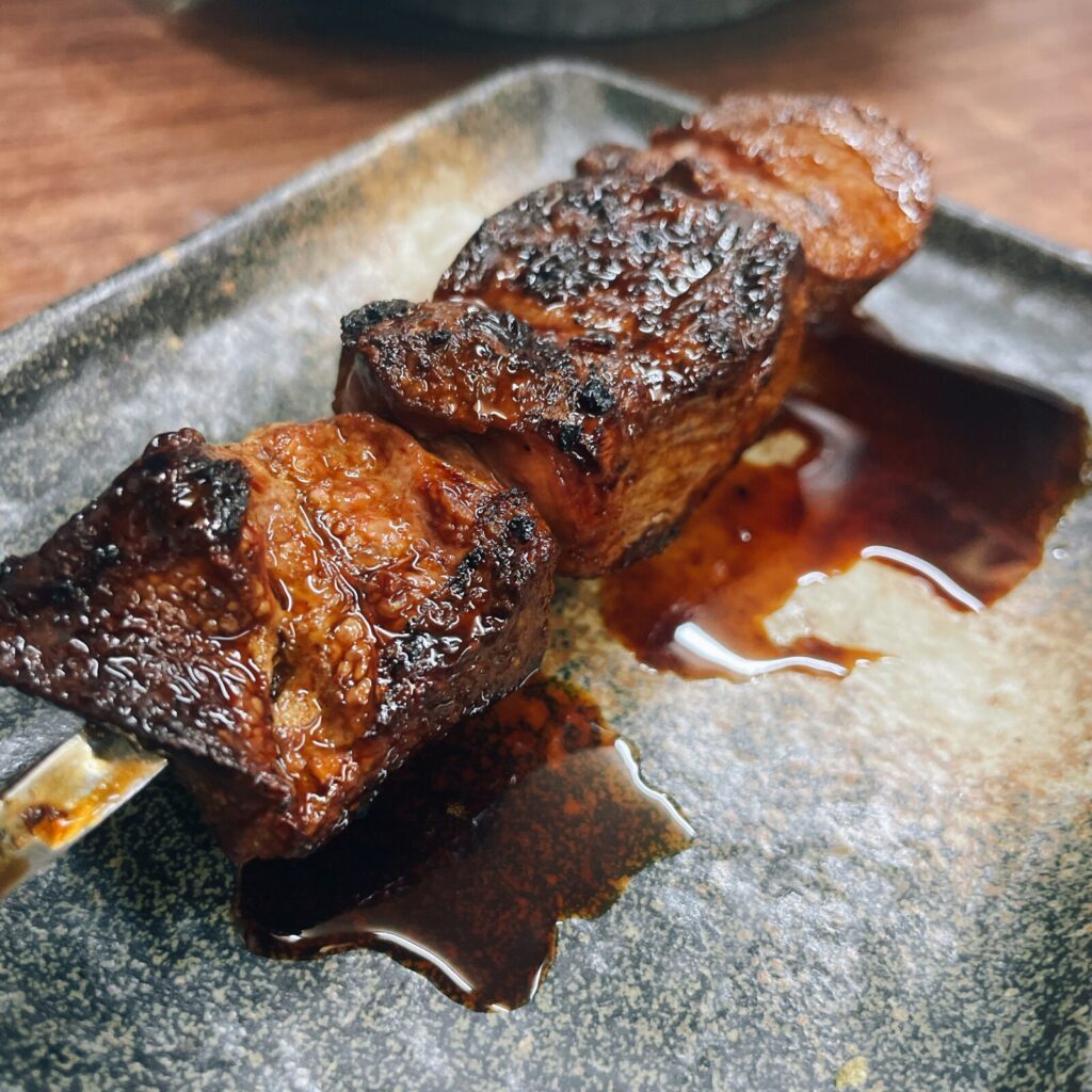 池袋「三福」やきとんレバー串