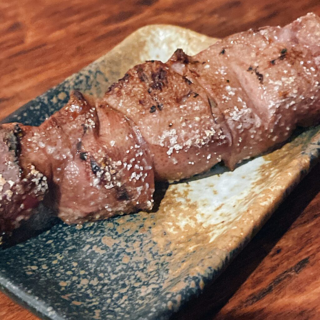 池袋「盛蔵」上レバー串の塩