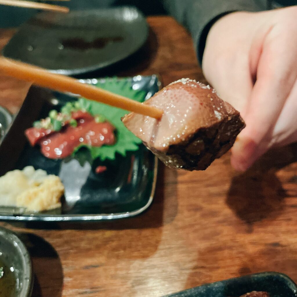 池袋「盛蔵」上レバー串の塩