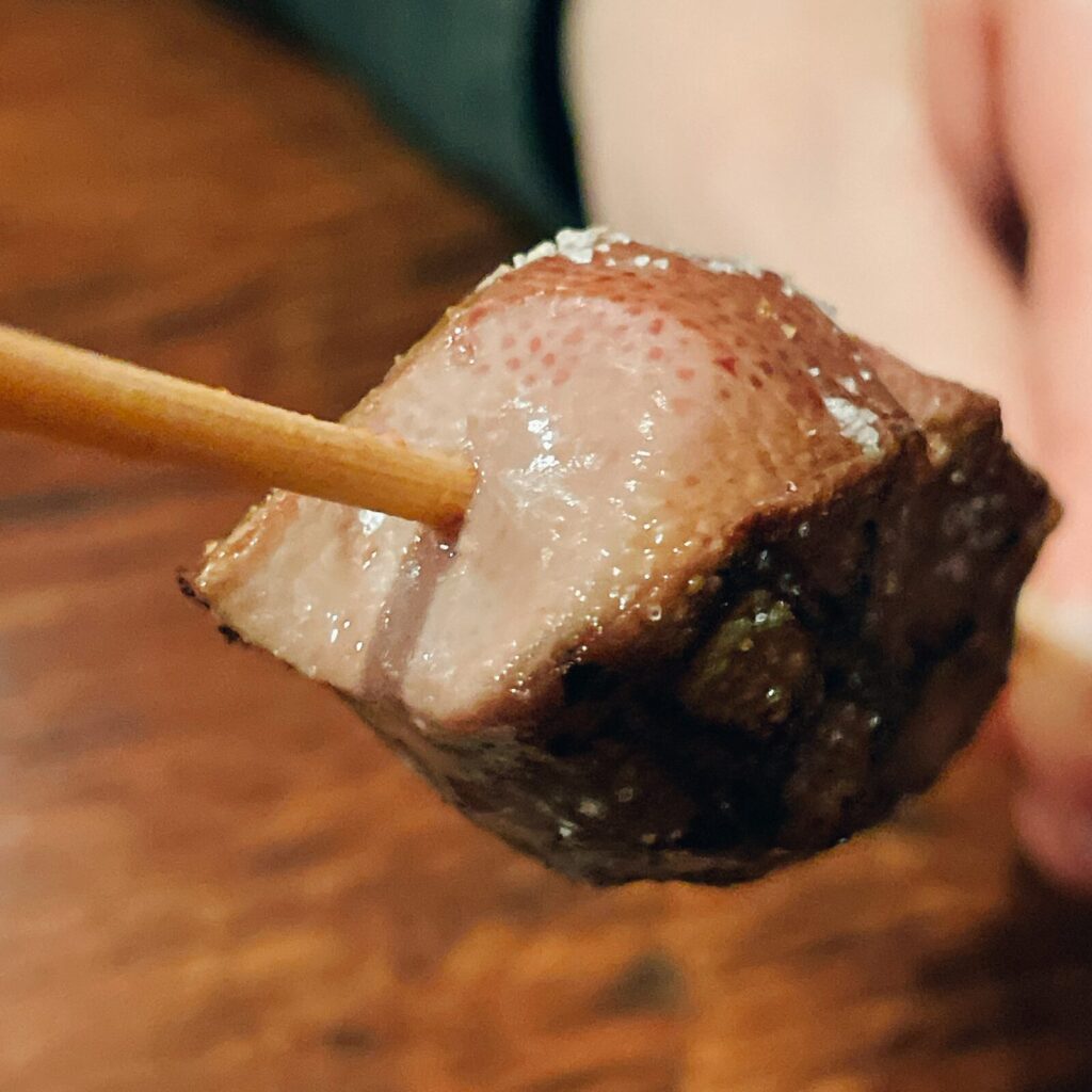 池袋「盛蔵」上レバー串の塩