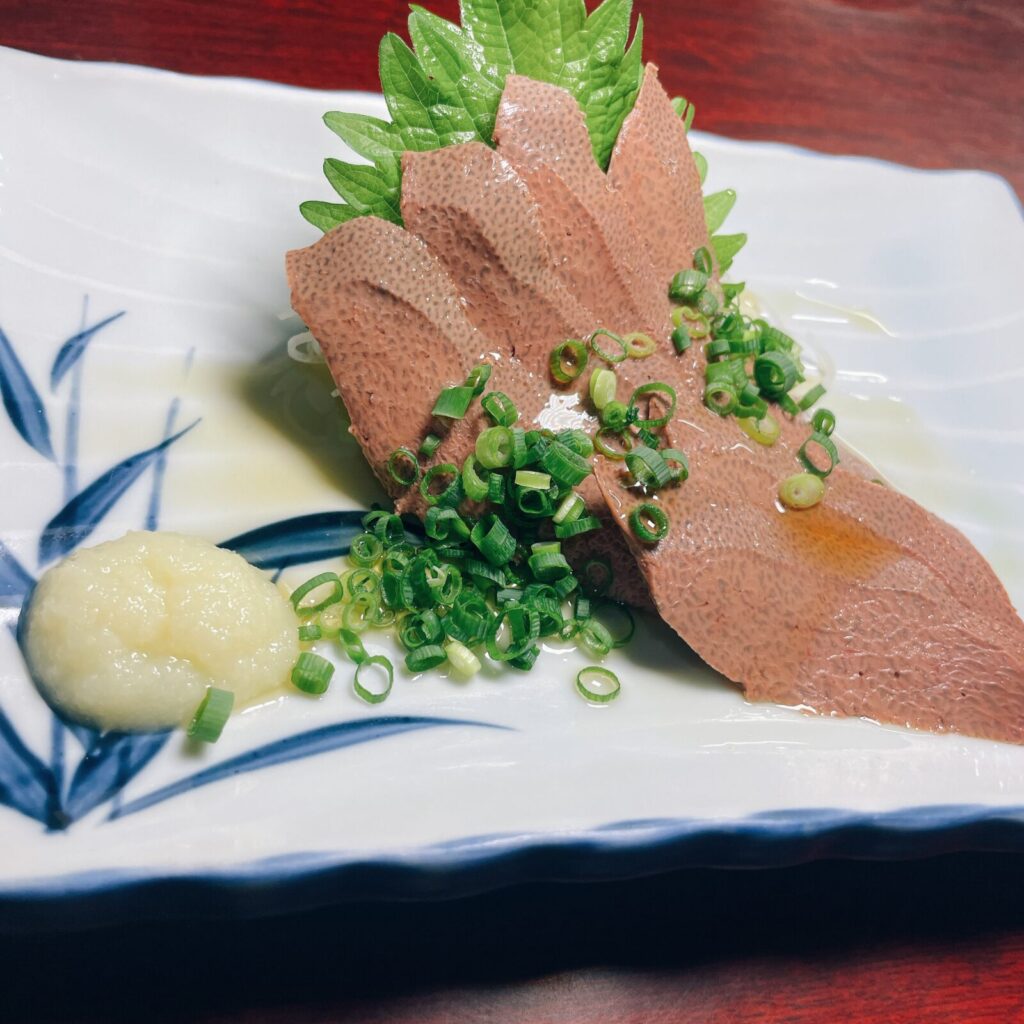 池袋「加賀屋」低温調理レバ刺し