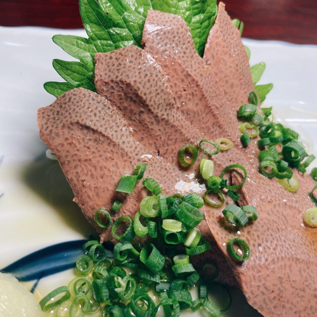 池袋「加賀屋」低温調理レバ刺し