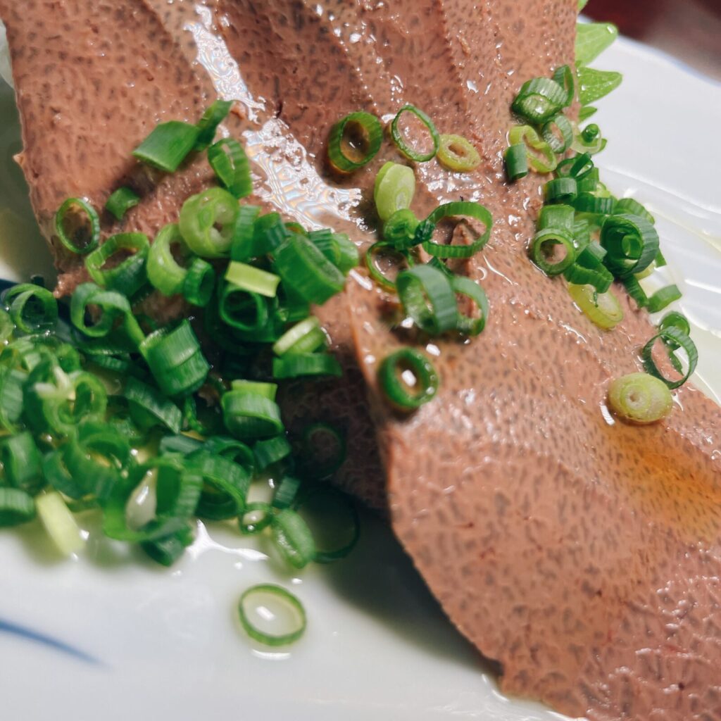 池袋「加賀屋」低温調理レバ刺し