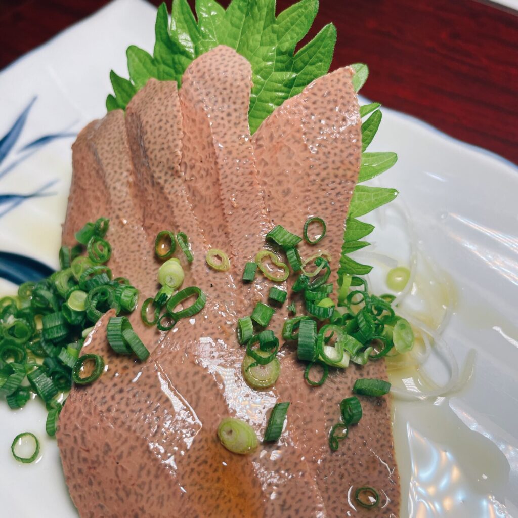 池袋「加賀屋」低温調理レバ刺し