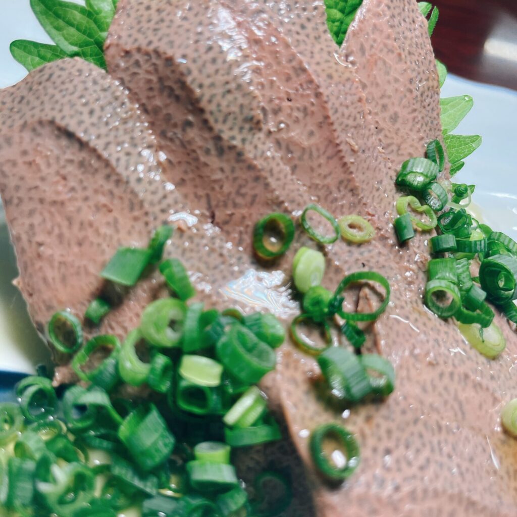 池袋「加賀屋」低温調理レバ刺し