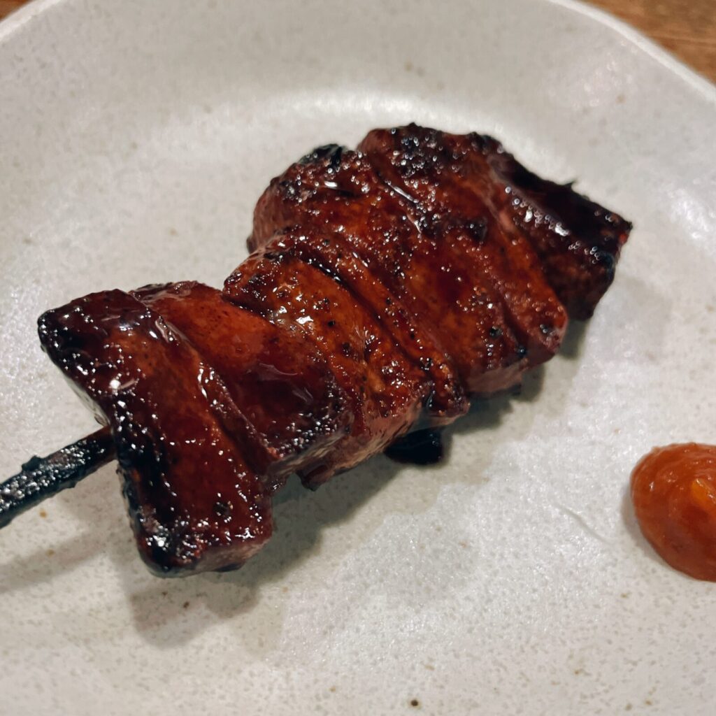 巣鴨「寿や」のもつ焼きレバー串