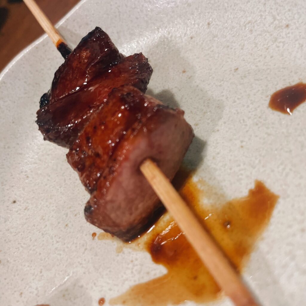 巣鴨「寿や」のもつ焼きレバー串